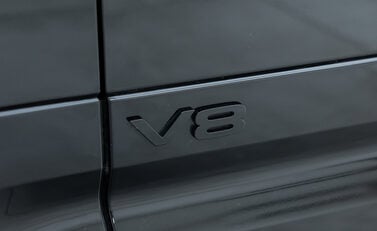 Land Rover Defender 110 V8 28