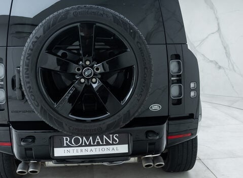 Land Rover Defender 110 V8 27