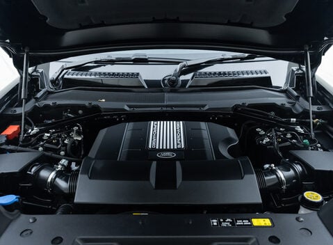 Land Rover Defender 110 V8 32