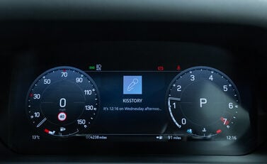 Land Rover Defender 110 V8 17