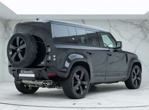 Land Rover Defender 110 V8 3