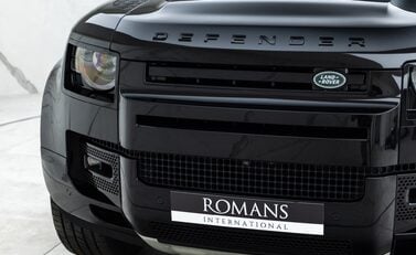 Land Rover Defender 110 V8 29