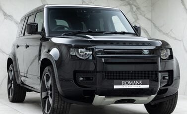 Land Rover Defender 110 V8 6