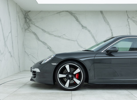 Porsche 911 50th Anniversary Edition (991) 35