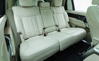 Land Rover Range Rover P530 Autobiography LWB (7 Seat) 13