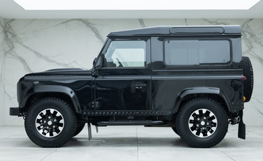 Land Rover Defender 90 XS 2
