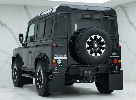 Land Rover Defender 90 XS 7