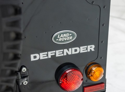 Land Rover Defender 90 XS 33