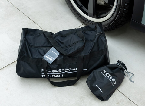 Porsche 911 Dakar 44