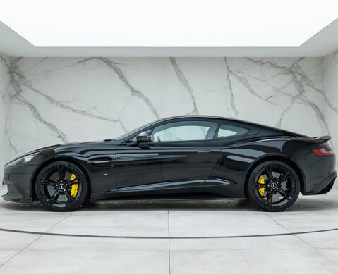 Aston Martin Vanquish S 