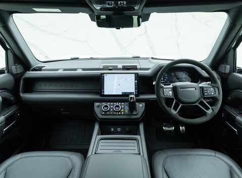 Land Rover Defender 110 V8 Carpathian Edition 17