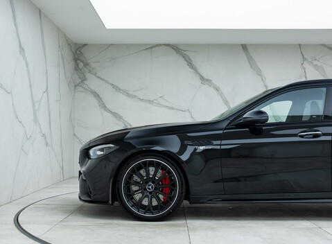 Mercedes-Benz C63 S AMG E Performance Estate Night Edition 39