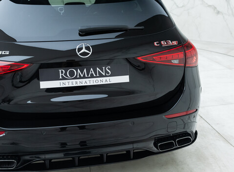 Mercedes-Benz C63 S AMG E Performance Estate Night Edition 30
