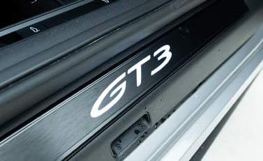 Porsche 911 GT3 Touring (992) 20