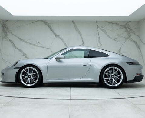 Porsche 911 GT3 Touring (992) 