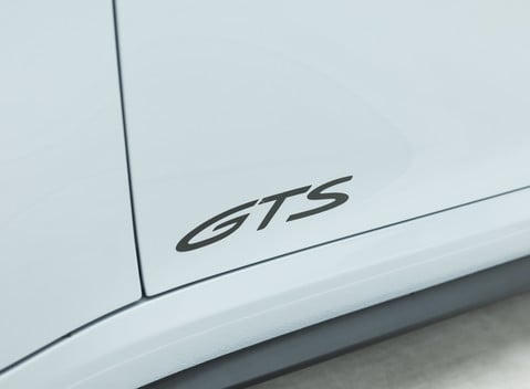 Porsche 911 Carrera GTS (992) 31
