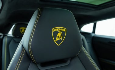Lamborghini Urus S 13