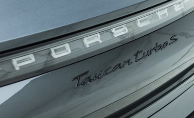 Porsche Taycan Turbo S 39