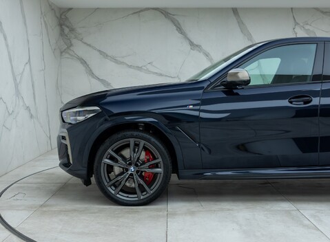 BMW X6 M50i 36