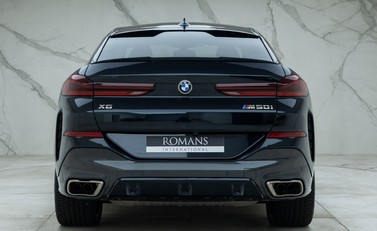BMW X6 M50i 5