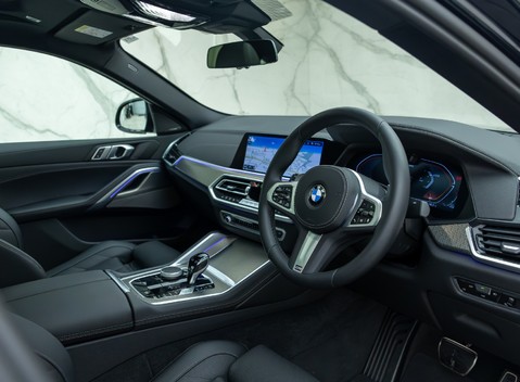 BMW X6 M50i 11
