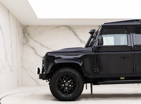 Land Rover Defender 110 XS 30