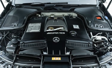 Mercedes-Benz Amg GT 63 S 4-Door 34