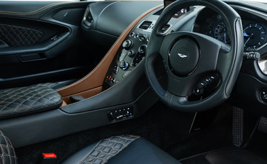 Aston Martin Vanquish S Ultimate 10