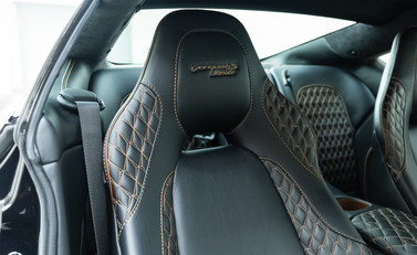 Aston Martin Vanquish S Ultimate 12