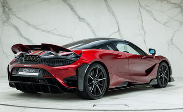 McLaren 765LT 4