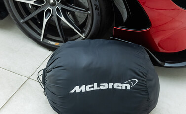 McLaren 765LT 39
