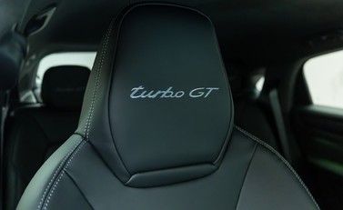 Porsche Cayenne Turbo GT 12