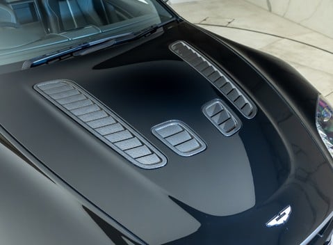 Aston Martin V12 Vantage S Roadster 39
