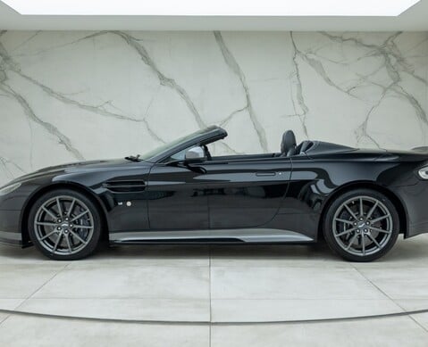 Aston Martin V12 Vantage S Roadster