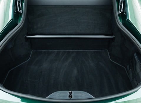 Aston Martin V12 Vantage 34