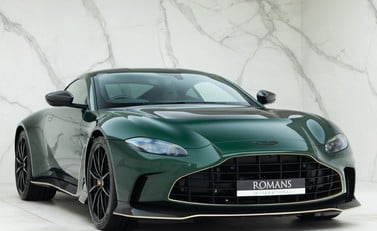 Aston Martin V12 Vantage 6