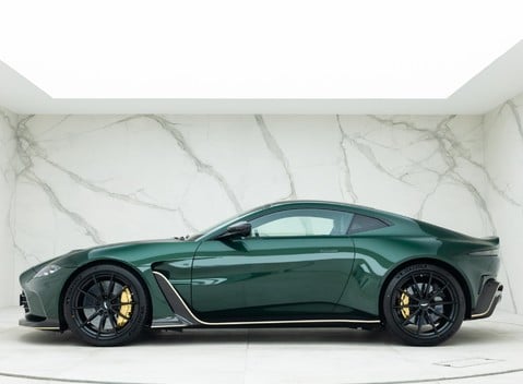 Aston Martin V12 Vantage 2