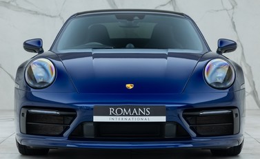 Porsche 911 Carrera 4S (992) 4