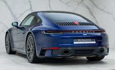 Porsche 911 Carrera 4S (992) 7