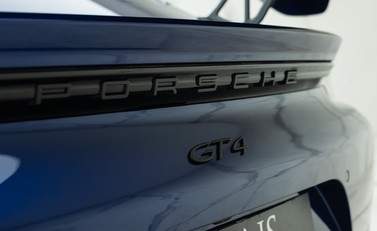 Porsche Cayman GT4 (718) 27