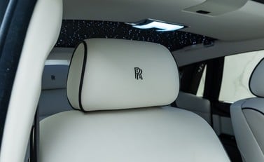Rolls-Royce Phantom Series II 13