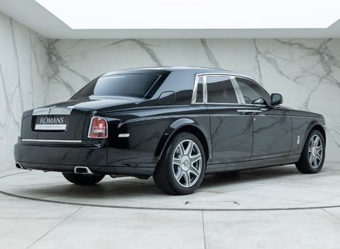 Rolls-Royce Phantom Series II 3