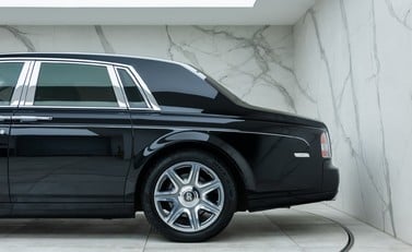 Rolls-Royce Phantom Series II 42