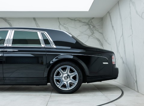 Rolls-Royce Phantom Series II 42