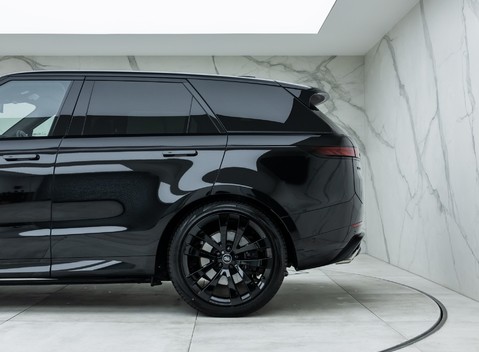 Land Rover Range Rover Sport P530 First Edition 34
