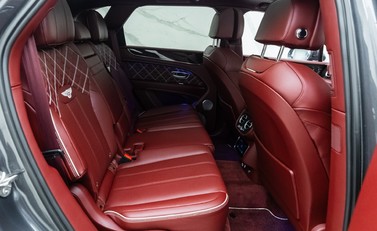Bentley Bentayga Hybrid First Edition 15