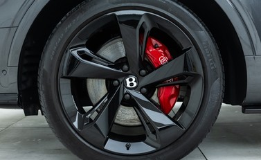 Bentley Bentayga Hybrid First Edition 31