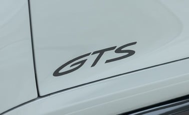 Porsche 911 Carrera GTS (992) 25