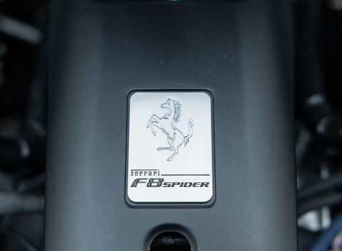 Ferrari F8 Spider 41