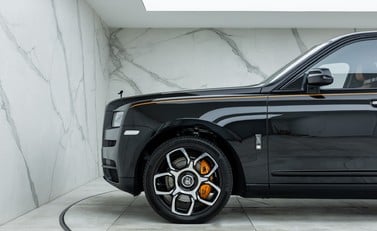 Rolls-Royce Cullinan Black Badge 44